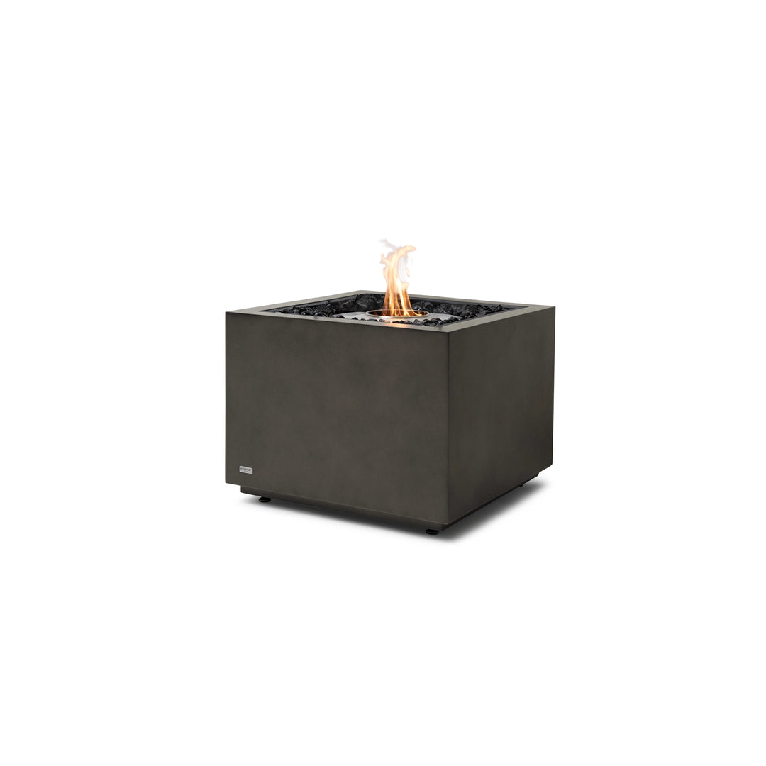 EcoSmart Fire Sidecar 24 in Natural finish featuring a stainless steel burner. This square concrete fire pit offers a durable, modern design with a refined, smooth texture. Equipped with a high-performance stainless steel burner, it provides a clean-burning flame, making it an excellent choice for upscale outdoor living areas, patios, and backyard gatherings.